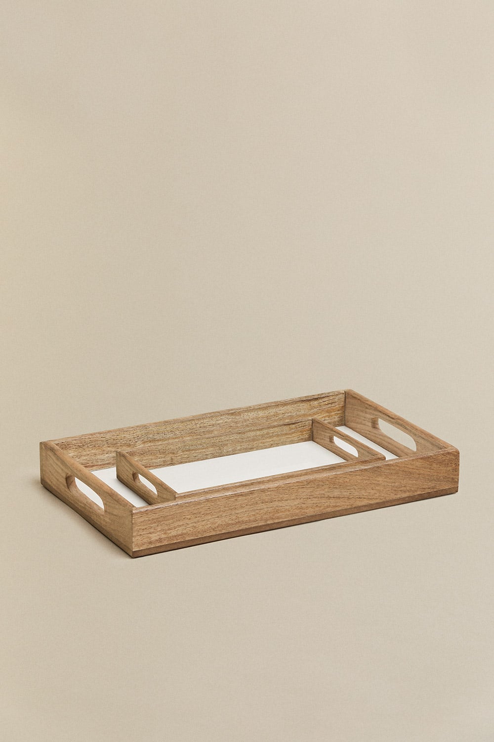 Set de 2 bandejas decorativas rectangulares en madera de mango Fruela, imagen de galer&iacute;a 2