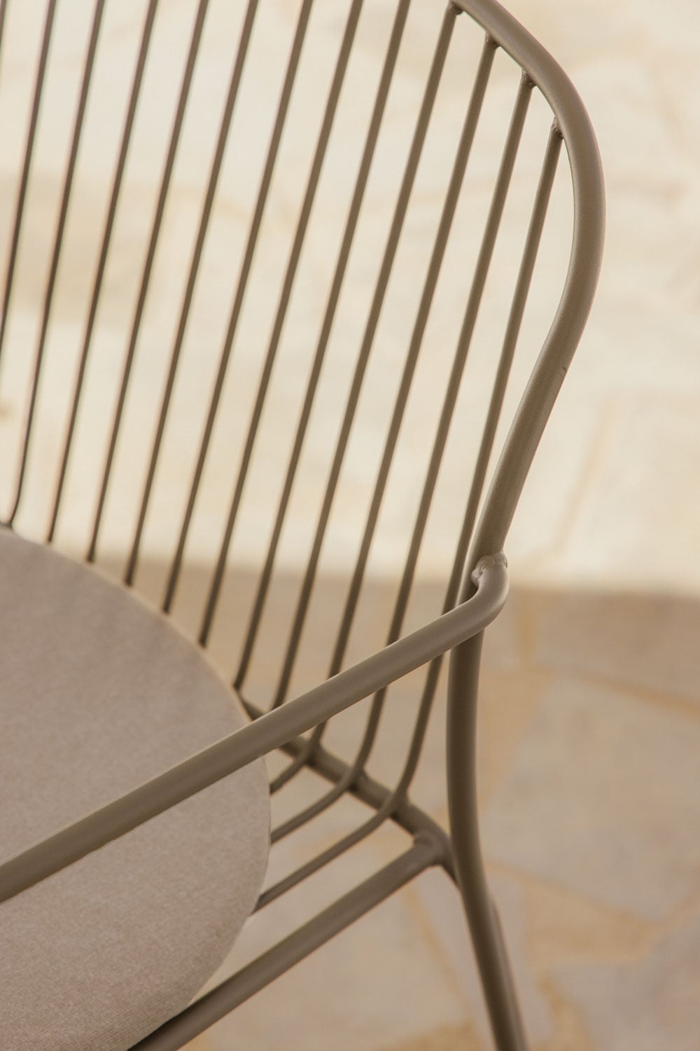 Silla de jardín con reposabrazos en acero Anerina, imagen de galer&iacute;a 2