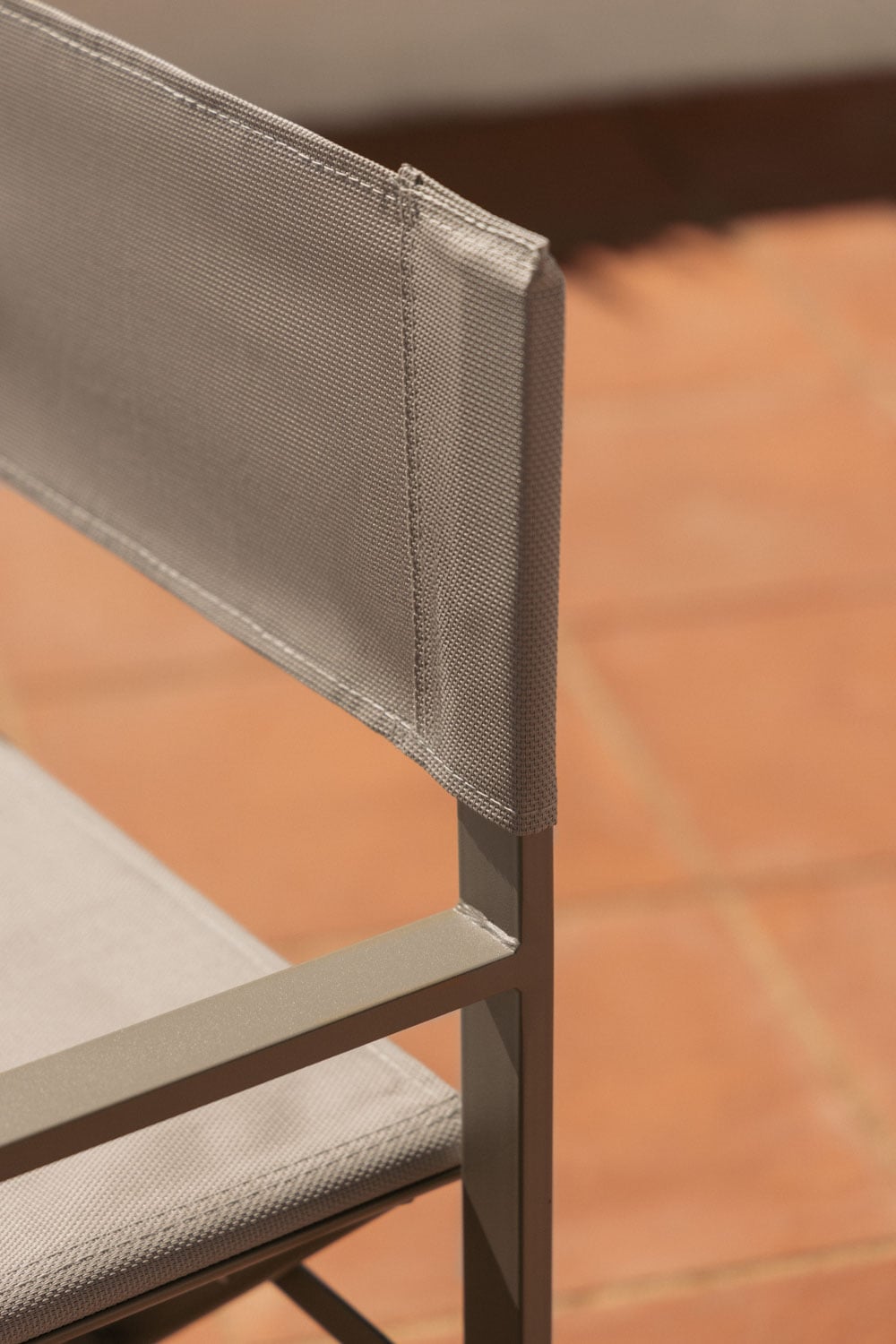 Silla de director plegable de jardín en acero Zurena, imagen de galer&iacute;a 2