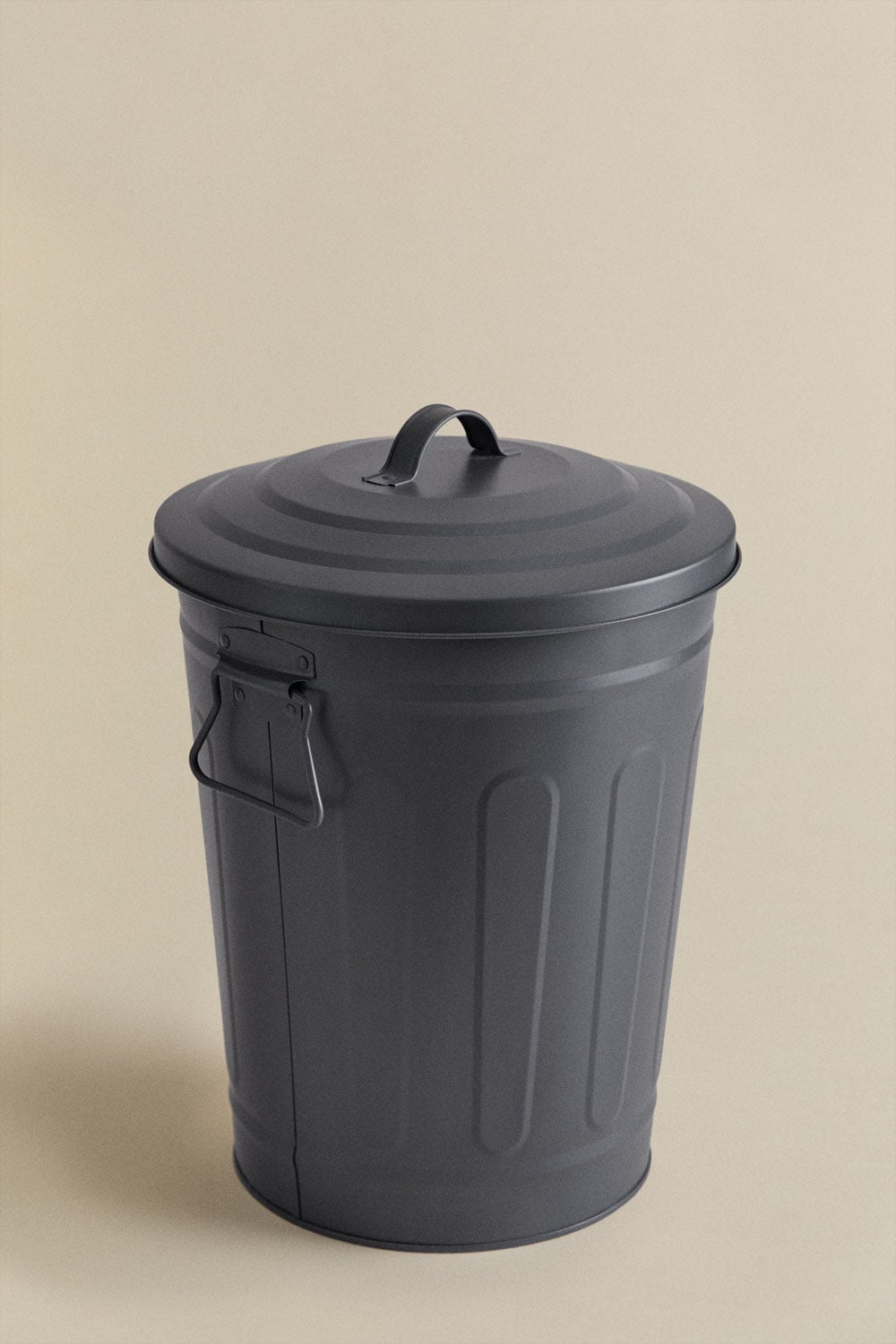 Papelera con tapa en acero galvanizado Susi, imagen de galer&iacute;a 3