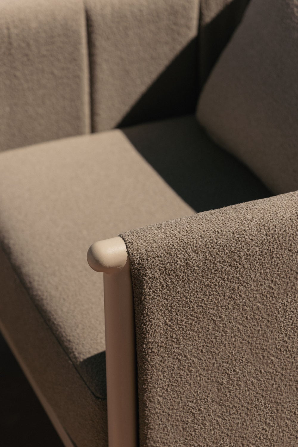 Conjunto de jardín con sofá de 3 plazas, 2 sillones en bouclé y mesa de centro en aluminio Boleni, imagen de galer&iacute;a 2