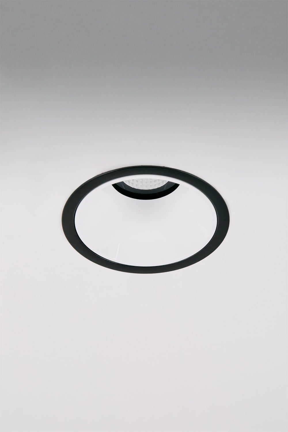 Downlight LED empotrable con marco redondo Ø8 cm para exterior en aluminio Luisiana, imagen de galeria 1