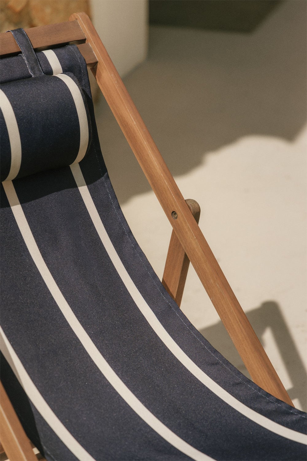 Hamaca plegable en madera con cojín Kardis , imagen de galer&iacute;a 2