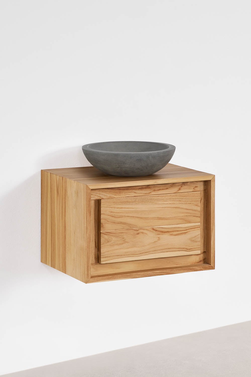 Conjunto de mueble de baño suspendido en madera de teca Jabari, imagen de galer&iacute;a 1
