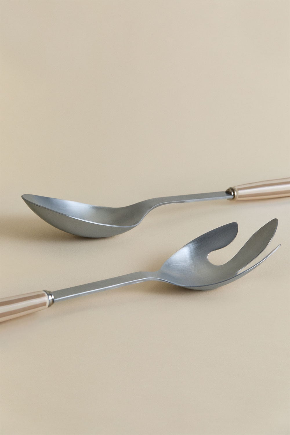 Set de 2 cubiertos para ensalada en acero inoxidable y cerámica Ireli, imagen de galer&iacute;a 3