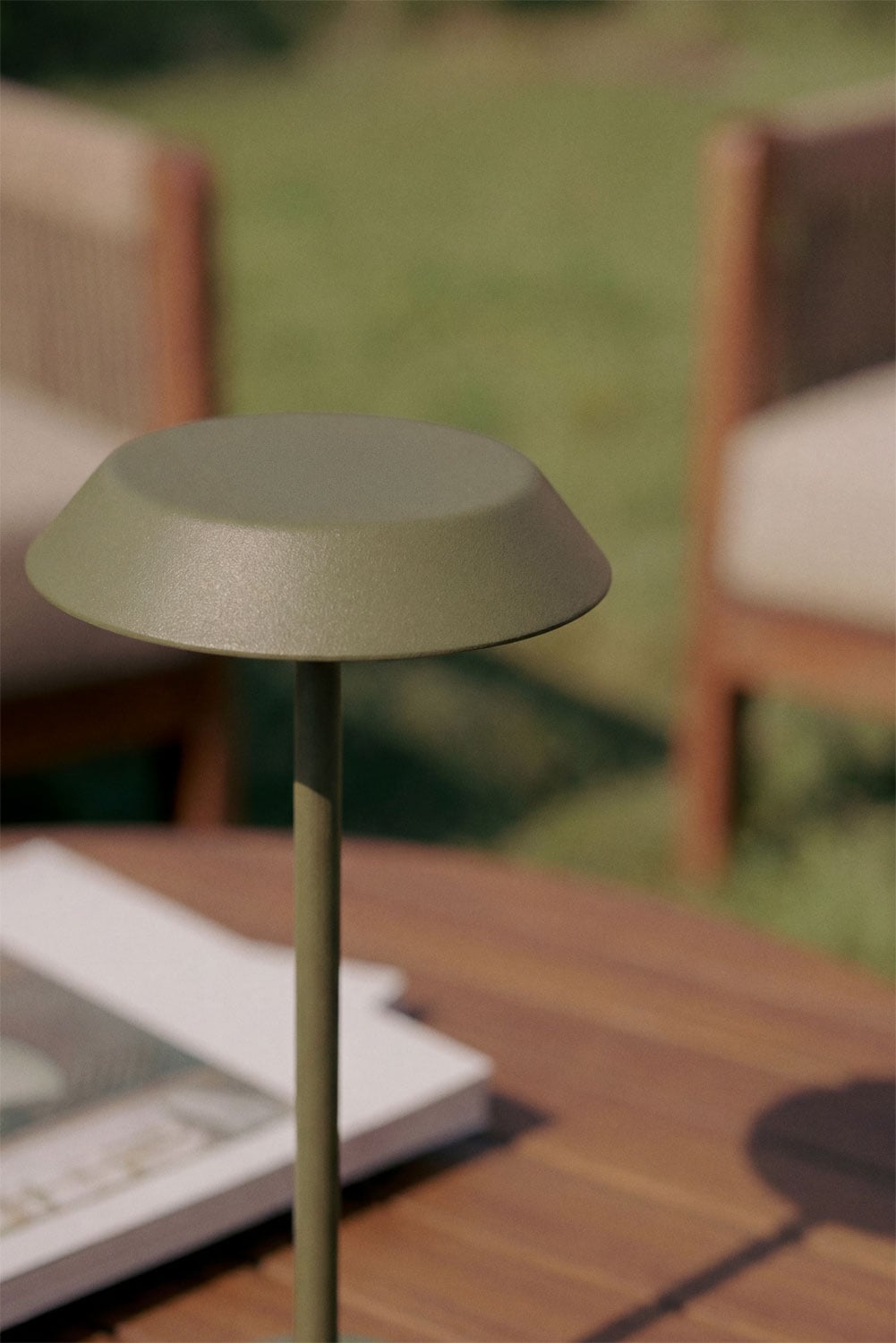 Lámpara de mesa LED inalámbrica para exterior en hierro Oravella, imagen de galer&iacute;a 2