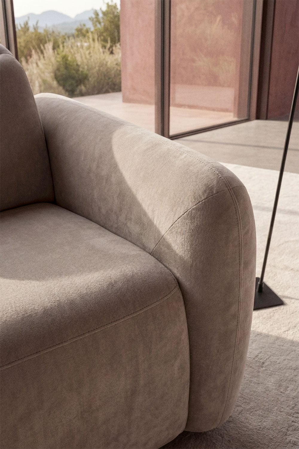 Sillón reclinable eléctrico tapizado Peggy, imagen de galer&iacute;a 3