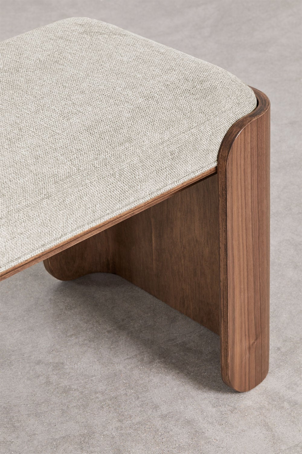 Banco 160 cm en madera de caucho oscura y chapa tapizada en bouclé beige crema Lofren, imagen de galer&iacute;a 3