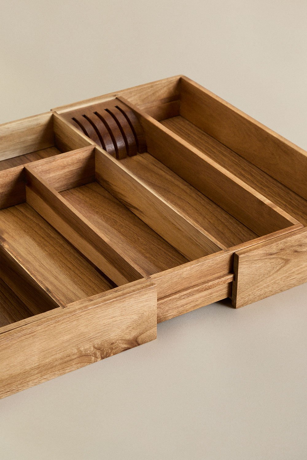 Cubertero extensible en madera de acacia Alaitz, imagen de galer&iacute;a 6