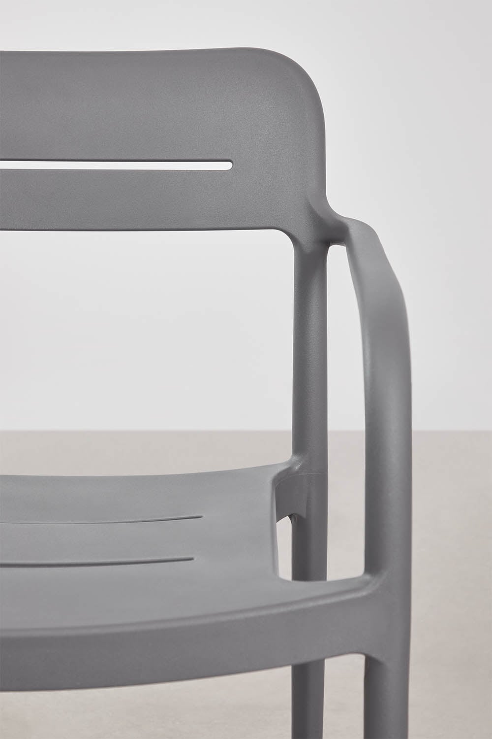 Set de mesa redonda Ø110 cm en aluminio Elton y 4 sillas de jardín apilables en polipropileno Graneli, imagen de galer&iacute;a 9