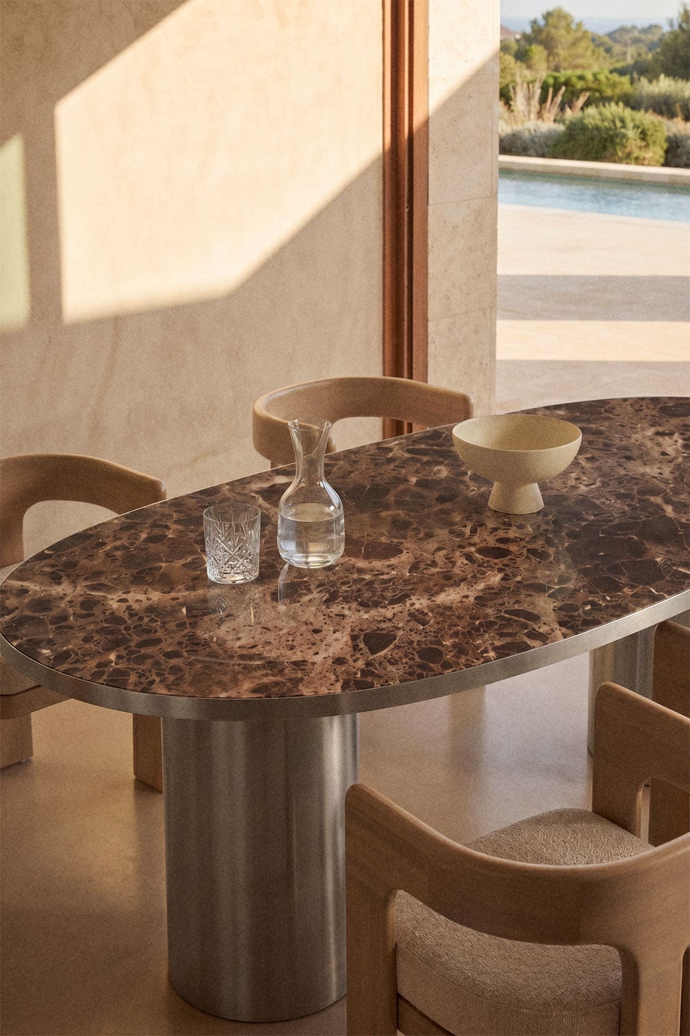 Mesa de comedor ovalada 220x110 cm en piedra natural y acero inoxidable Fertrix, imagen de galer&iacute;a 2