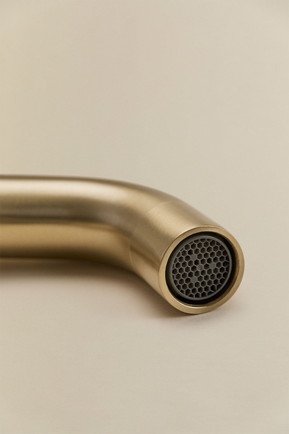Grifo de lavabo en latón Alejandra, imagen de galer&iacute;a 6