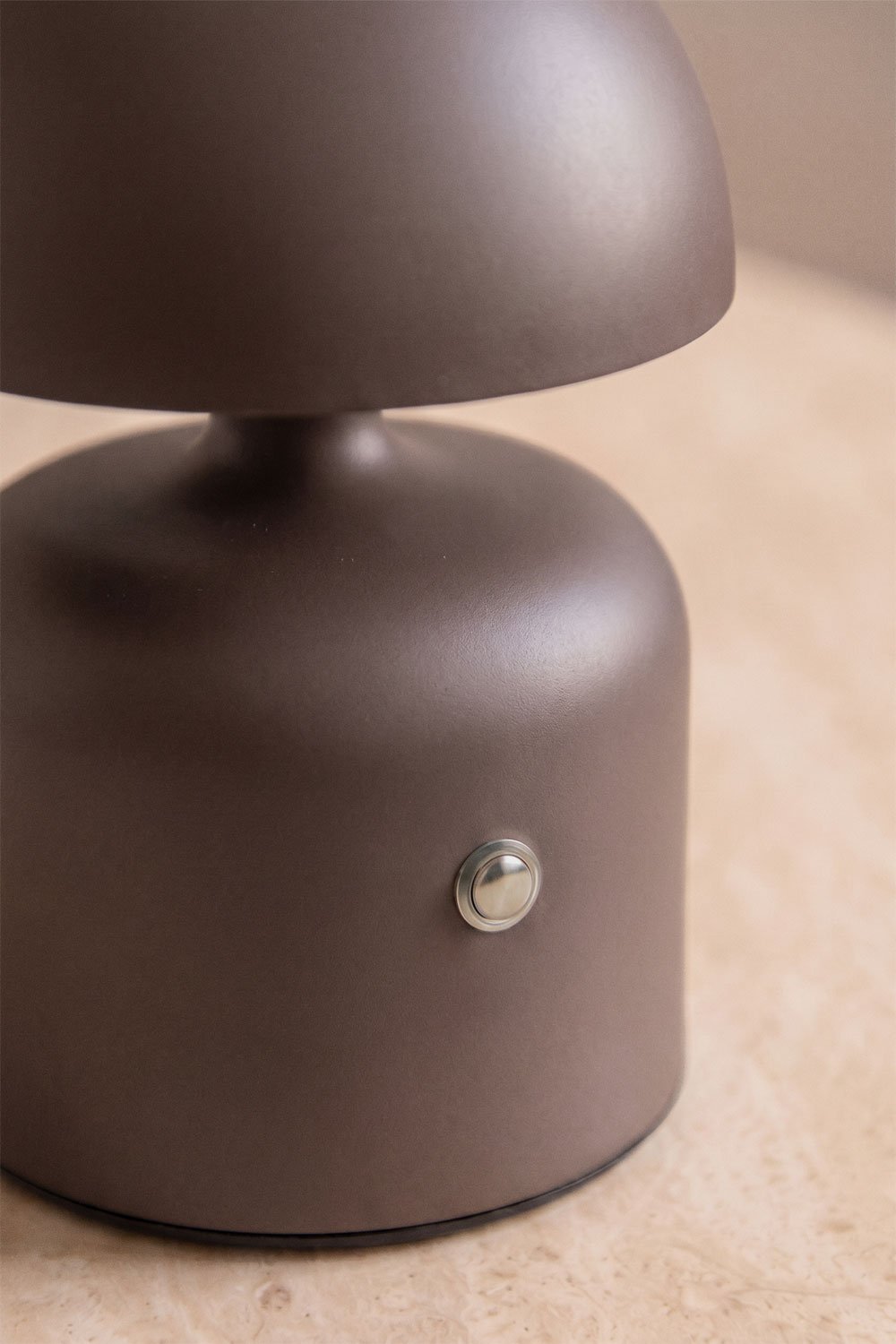 Lámpara de mesa LED inalámbrica en hierro Nantali, imagen de galer&iacute;a 2