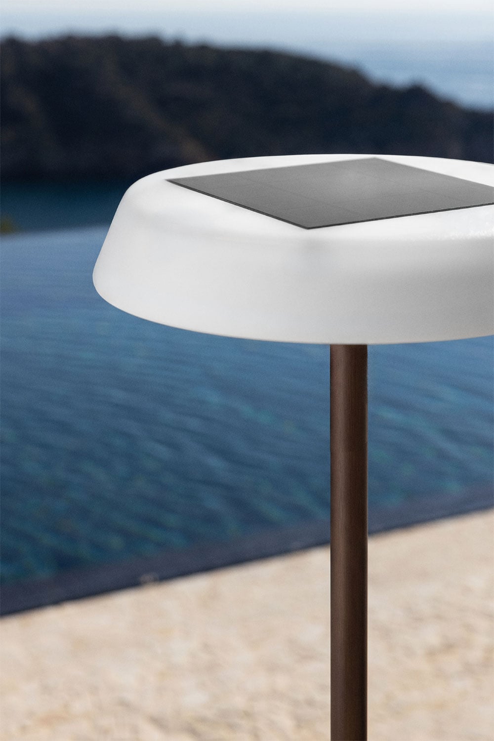 Lámpara de pie solar LED inalámbrica para exterior en polietileno y hierro Ulenia, imagen de galer&iacute;a 2