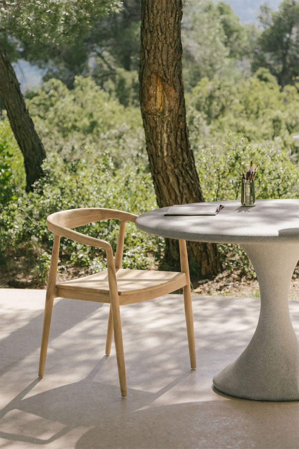 Silla de jardín con reposabrazos en madera de teca Rokan, imagen de galer&iacute;a 1