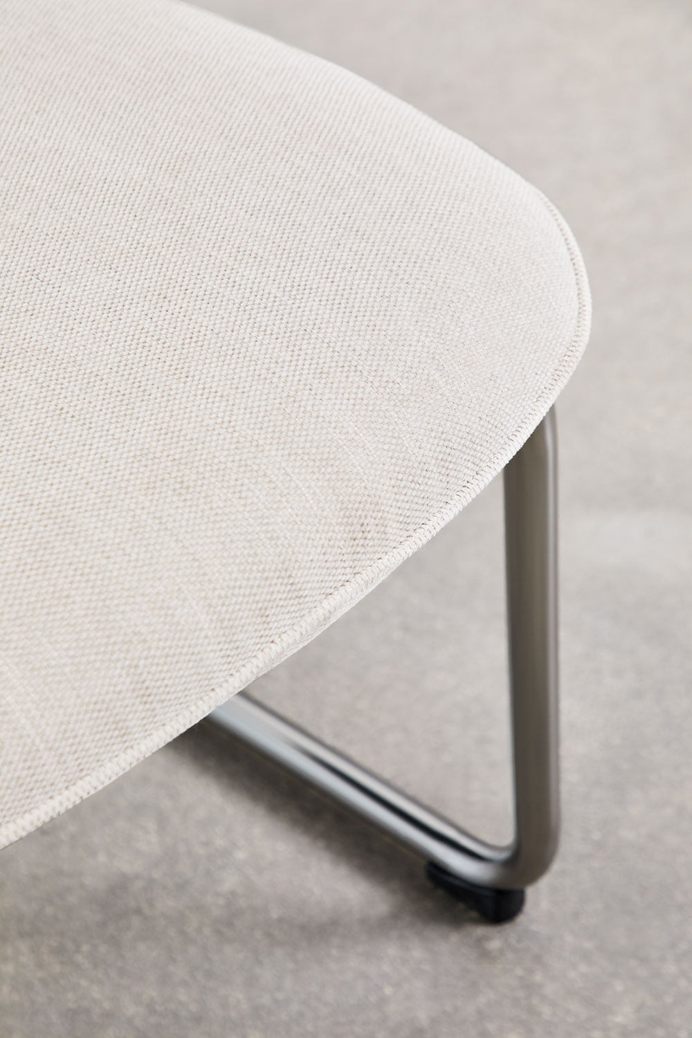Silla de comedor en tela y hierro Vasiris, imagen de galer&iacute;a 7