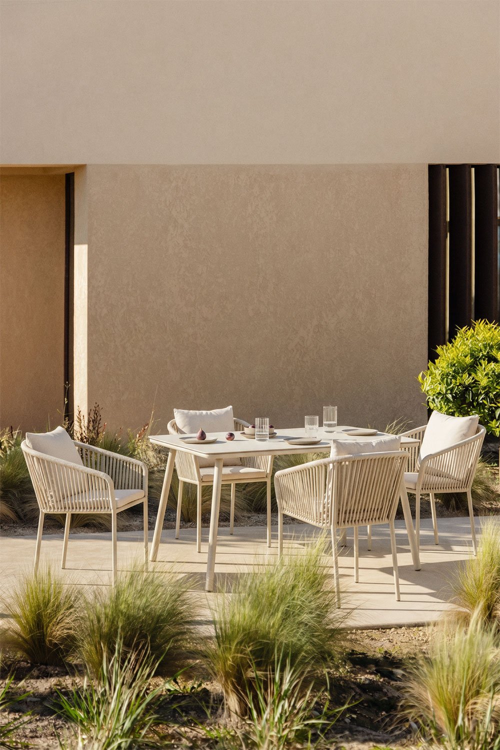 Set de mesa rectangular 160x90 cm y 4 sillas de jardín en cuerda trenzada Arhiza Classic , imagen de galer&iacute;a 1