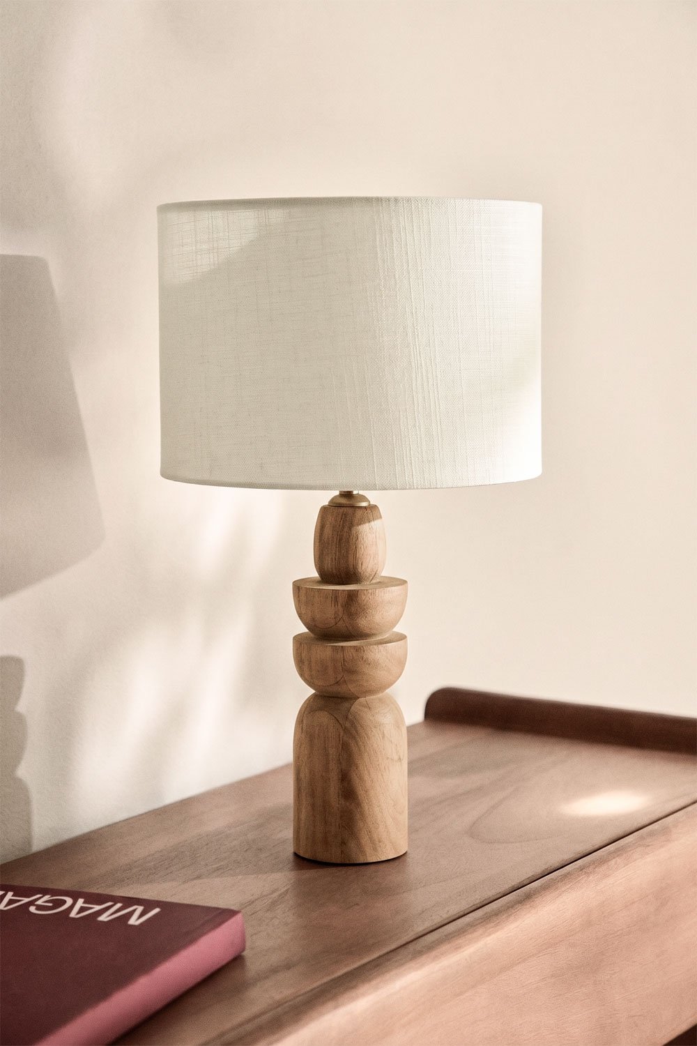 Lámpara de mesa en madera de mango Koski, imagen de galer&iacute;a 1