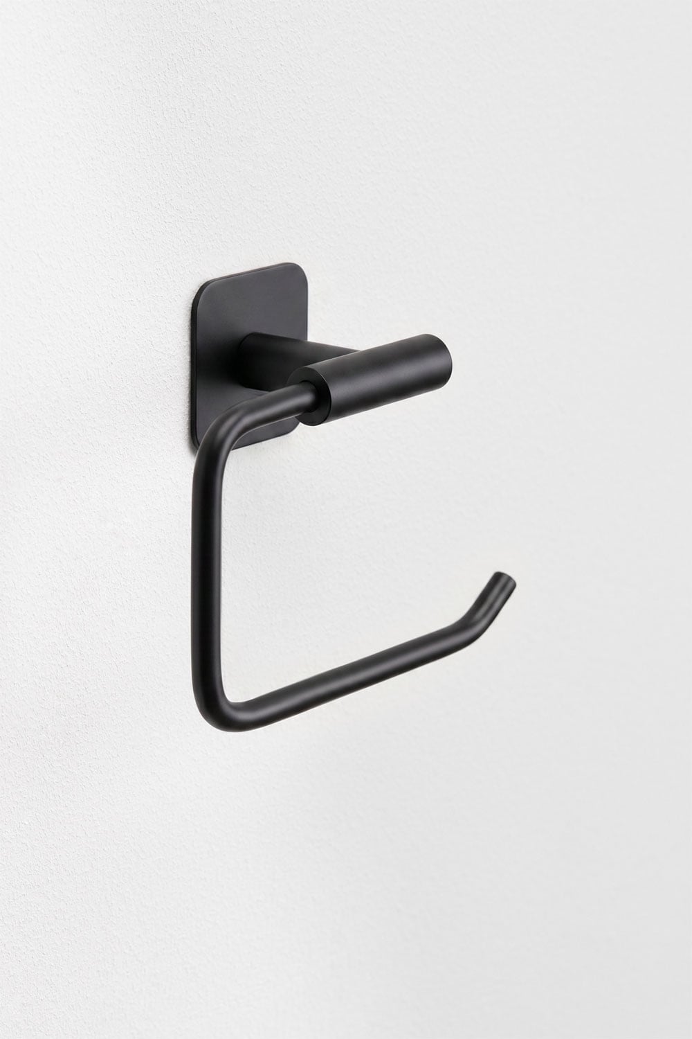 Portarrollos adhesivo para baño en acero inoxidable negro mate Ondreli, imagen de galer&iacute;a 3