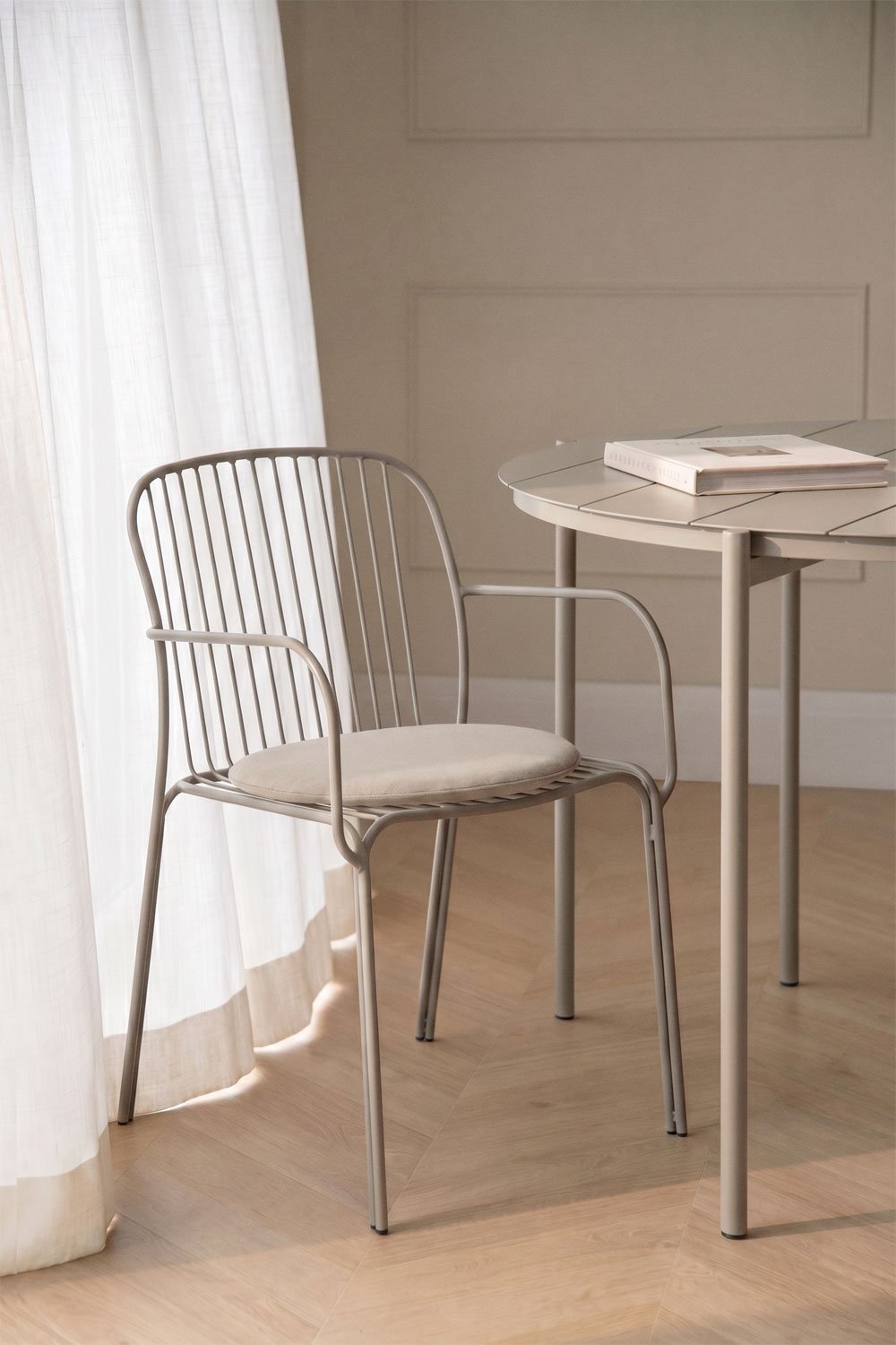 Silla de comedor con reposabrazos en acero Anerina, imagen de galer&iacute;a 1