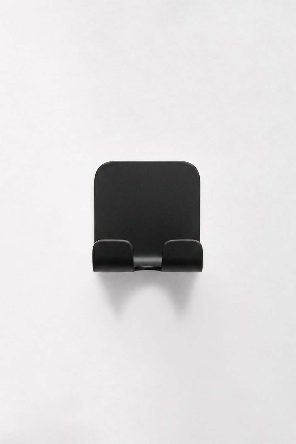 Percha para baño en acero inoxidable y negro mate Ondreli, imagen de galer&iacute;a 3