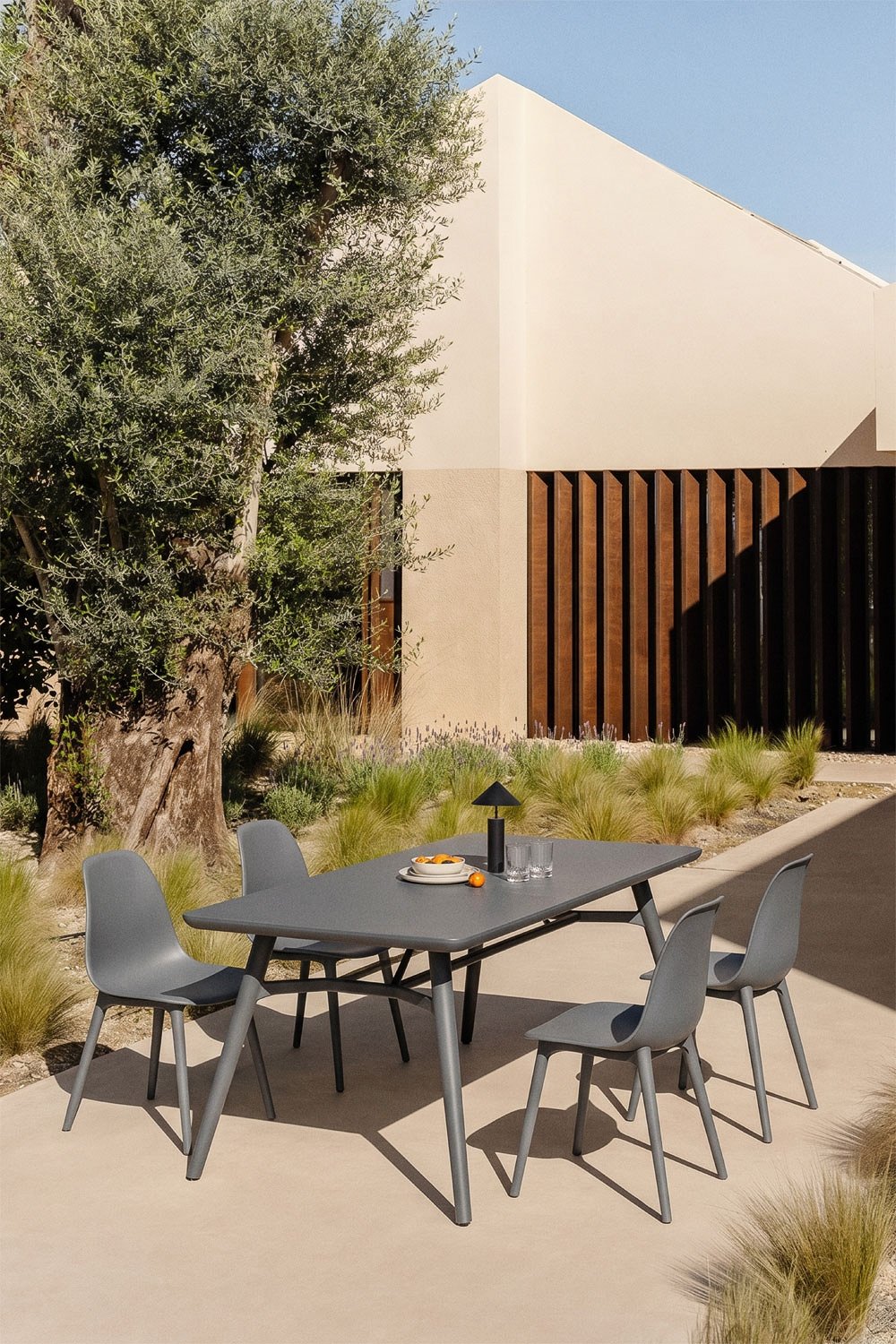Mesa de jardín rectangular 135x80 cm en polipropileno Scand, imagen de galer&iacute;a 1