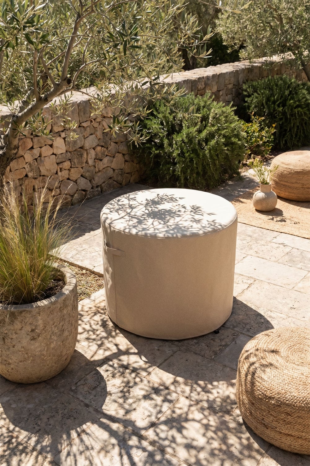 Funda protectora para mesa de jardín redonda Otley , imagen de galer&iacute;a 1