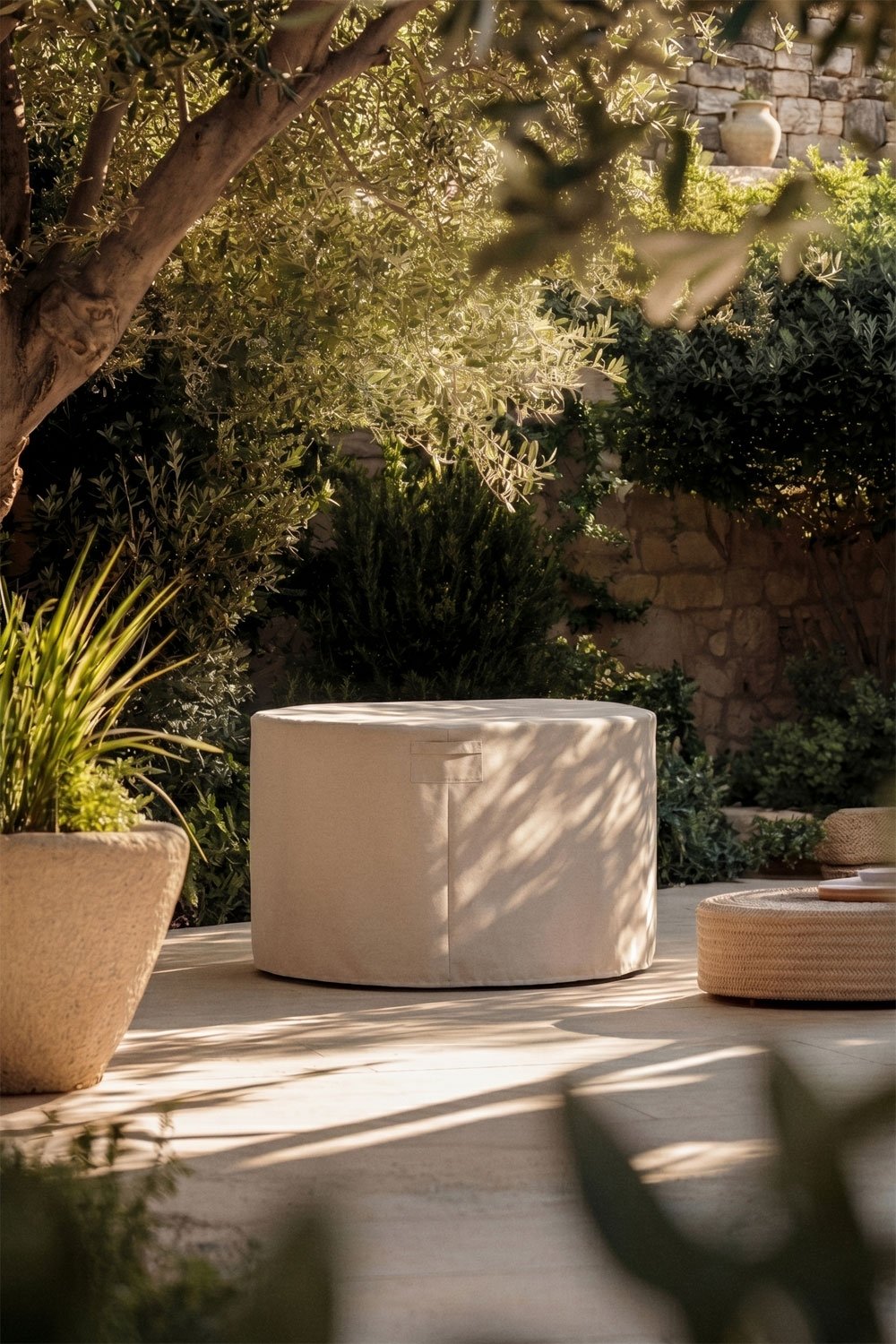 Funda protectora para mesa de jardín redonda Otley , imagen de galer&iacute;a 7