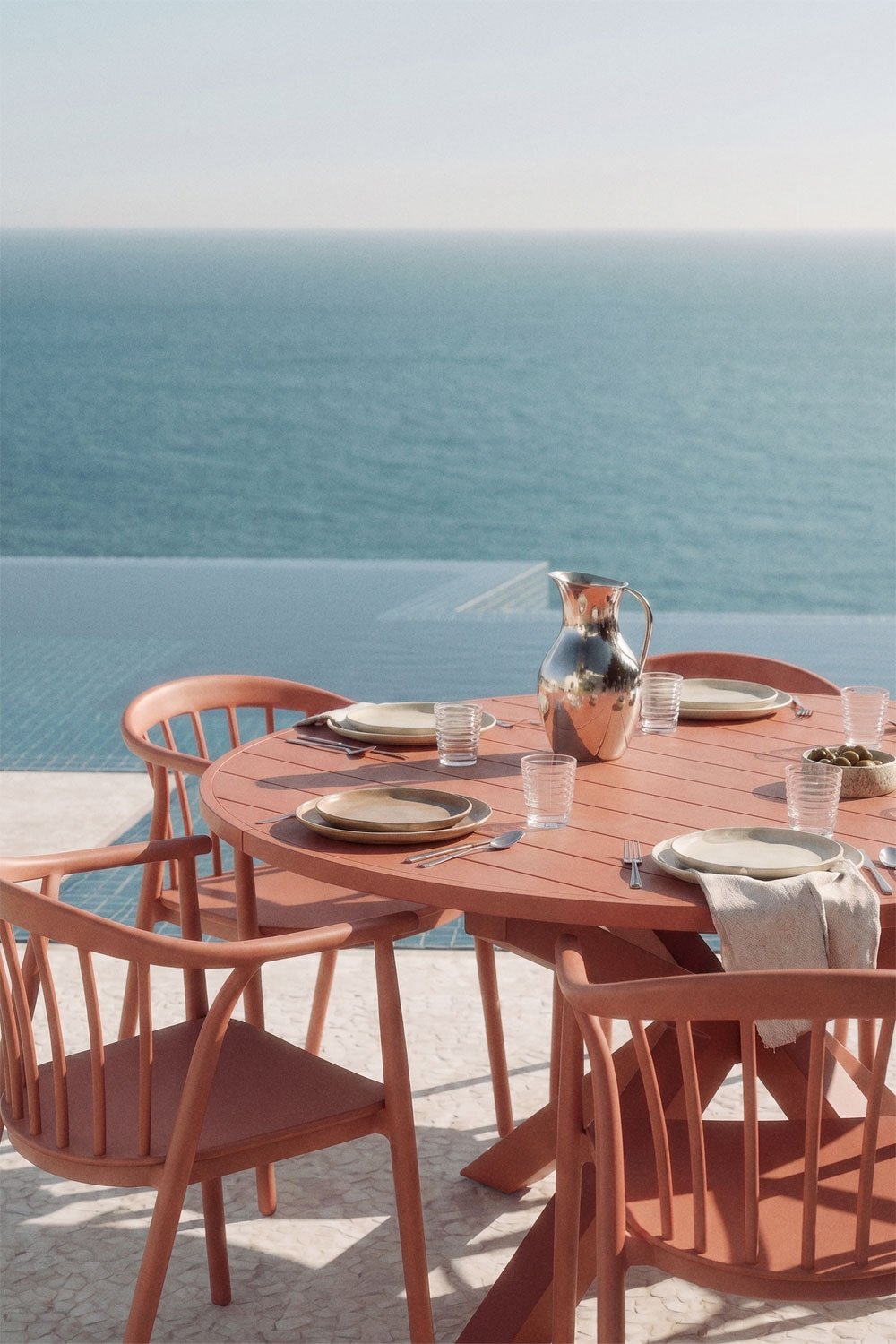 Set de mesa 145-200x145 cm extensible en aluminio Barces y 6 sillas de jardín apilables con reposabrazos Ivor, imagen de galer&iacute;a 2