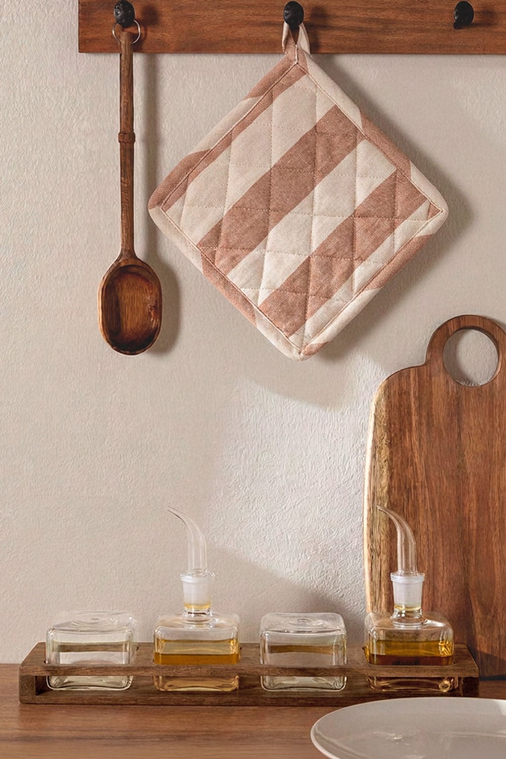 Set de aceitera y vinagrera en vidrio y madera de acacia Cetril, imagen de galer&iacute;a 1