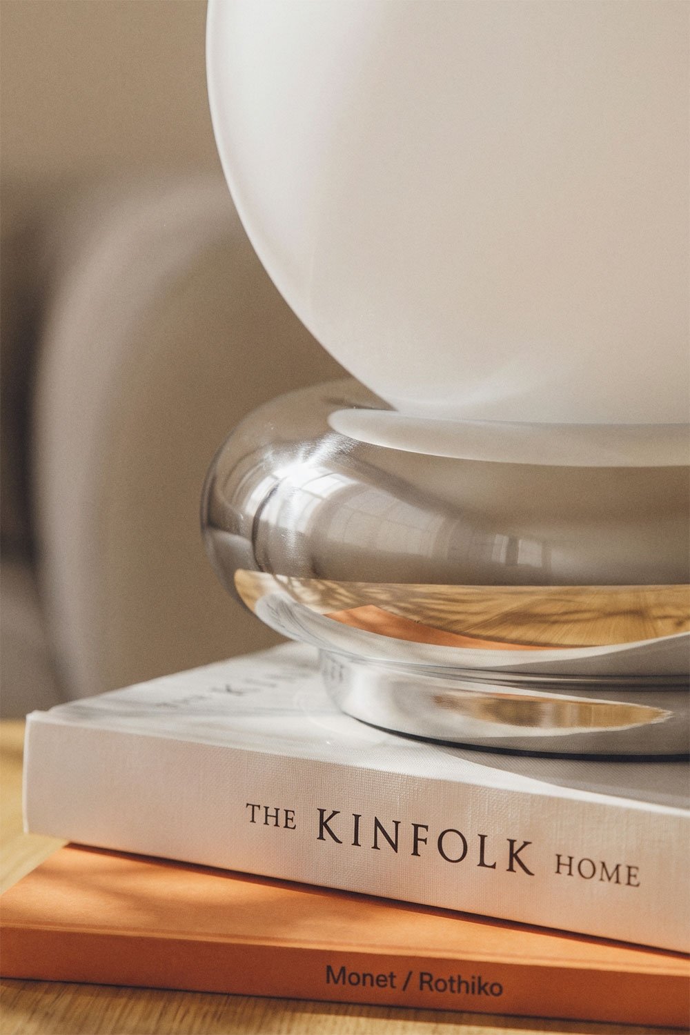 Lámpara de mesa en cerámica con bola de cristal Kryx, imagen de galer&iacute;a 2