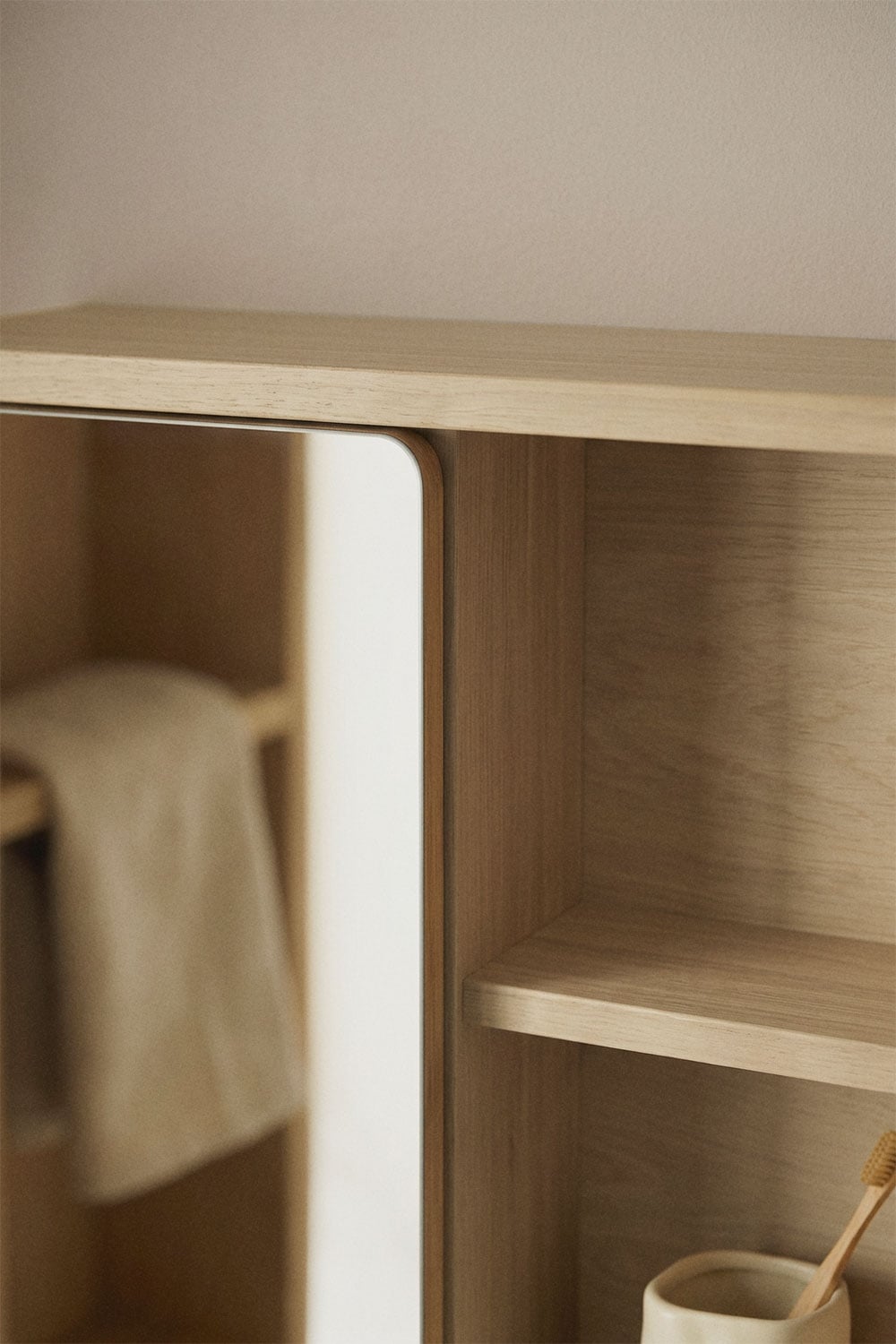 Armario de pared cuadrado 60x60 cm para baño en madera de teca con espejo Ian, imagen de galer&iacute;a 2