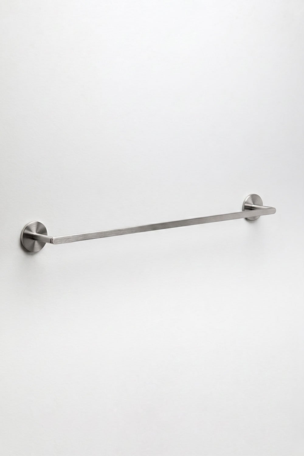 Toallero adhesivo de pared con barra para baño en acero inoxidable Caldrumi, imagen de galer&iacute;a 3