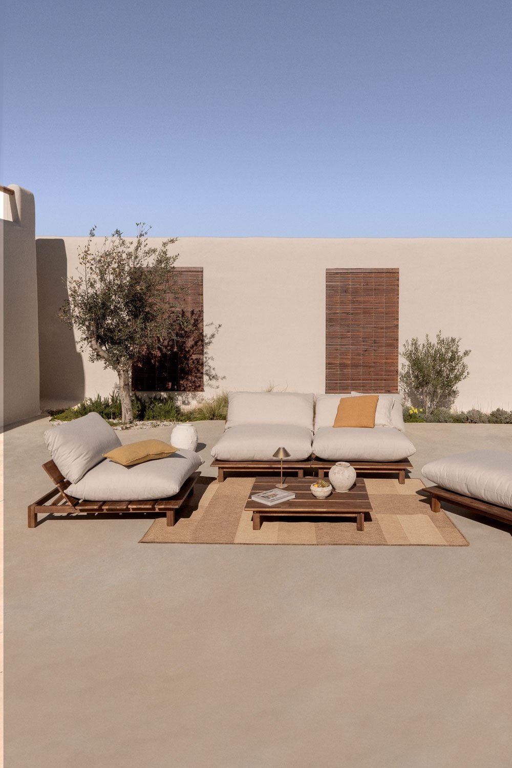 Conjunto de jardín con sofá modular reclinable de jardín de 3 piezas con mesa de centro y puff en madera de acacia Brina   , imagen de galer&iacute;a 1