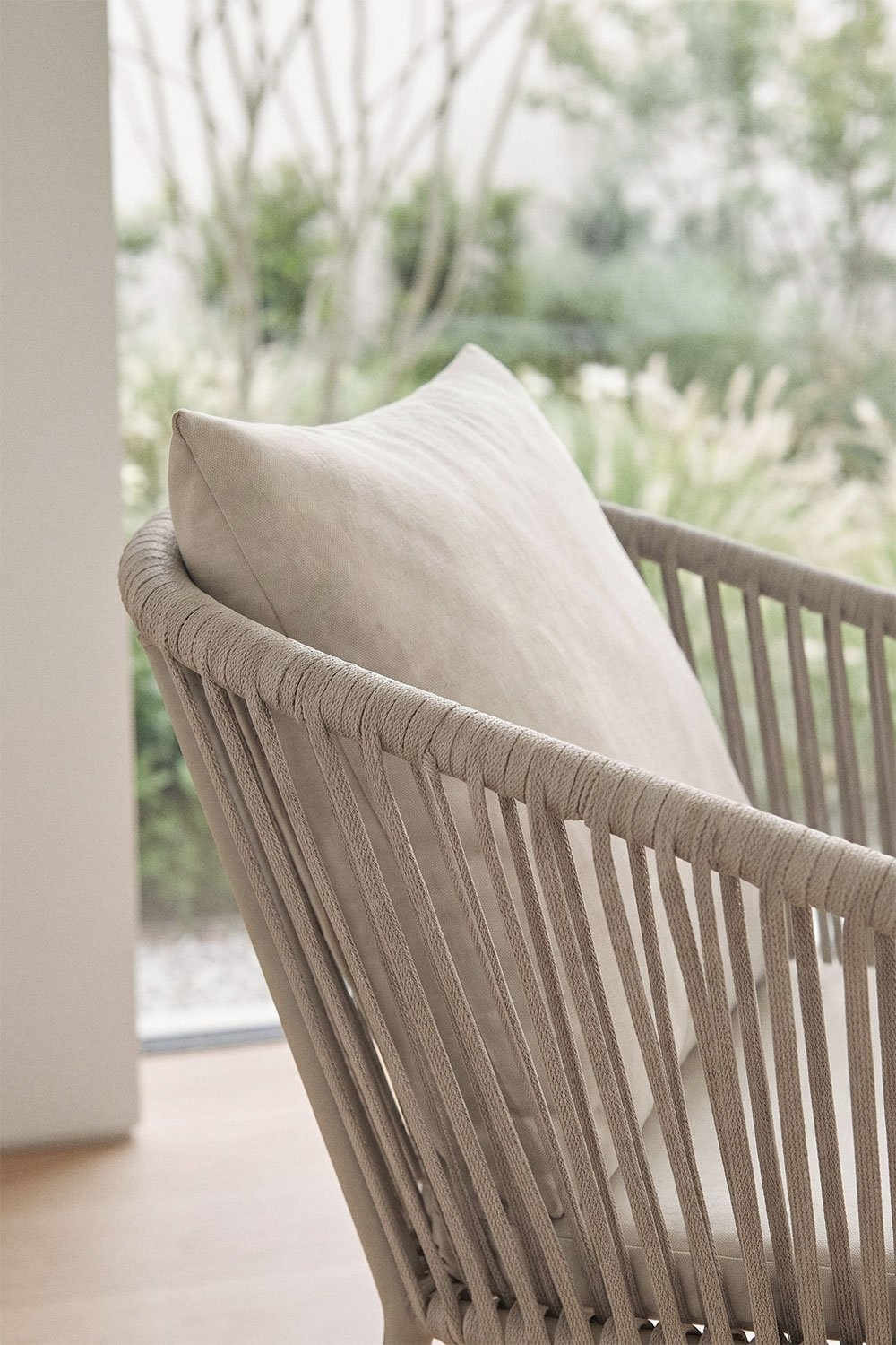 Pack de 2 sillas de comedor con reposabrazos en cuerda trenzada Arhiza Classic, imagen de galer&iacute;a 2
