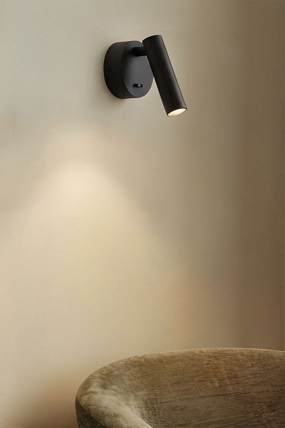 Aplique de pared LED orientable en aluminio Keyne , imagen de galer&iacute;a 1