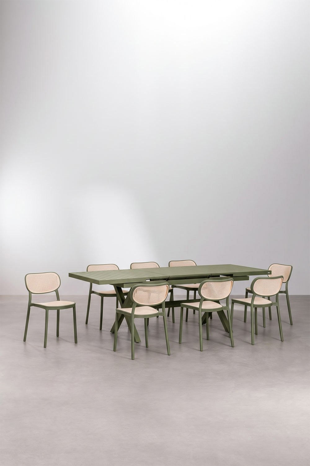 Set de mesa rectangular 180-240x90 cm extensible en aluminio Karena y 8 sillas de comedor apilables en polipropileno Omara, imagen de galer&iacute;a 1