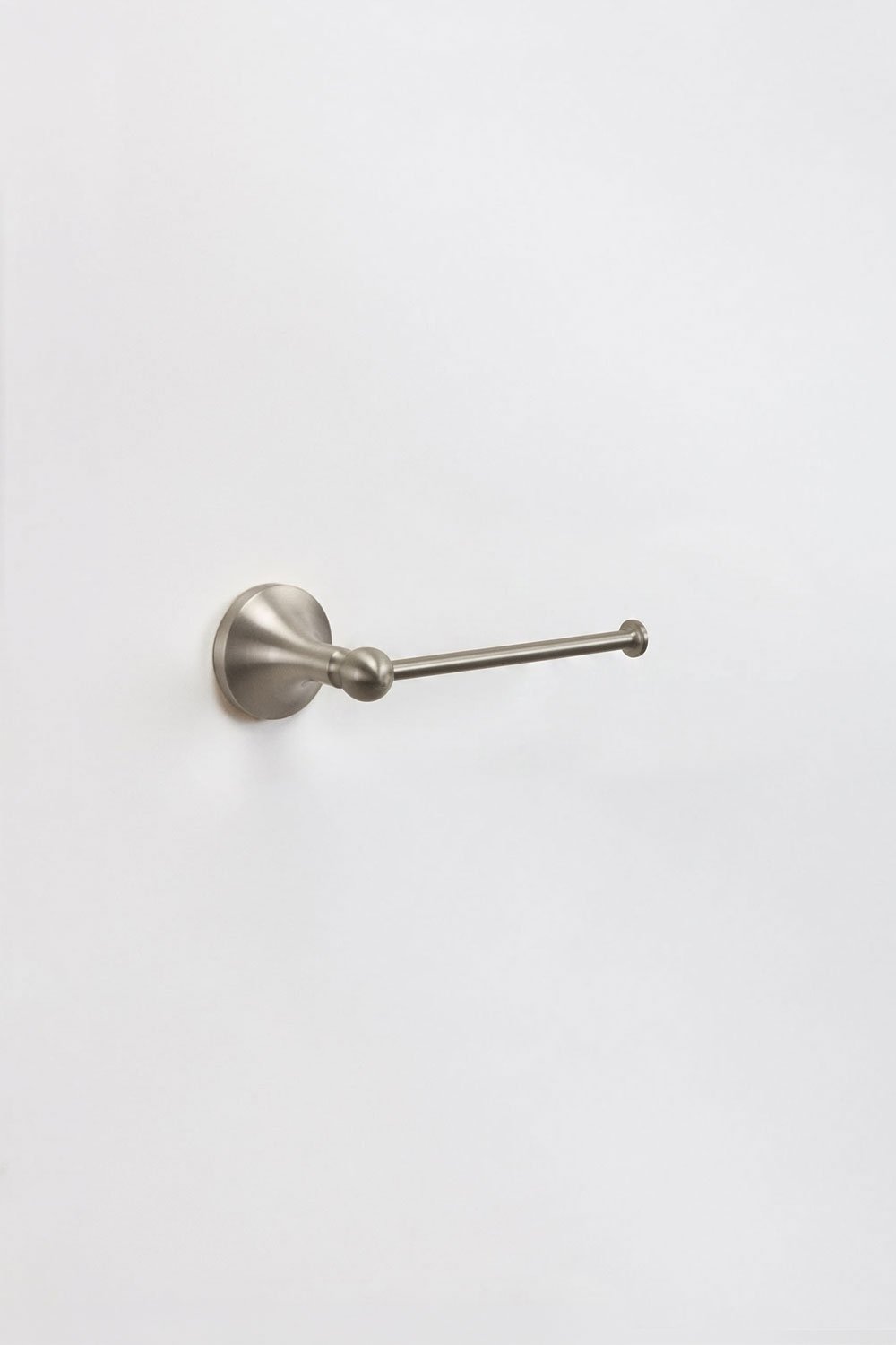 Portarrollos para baño en acero inoxidable gris cepillado Alejandra, imagen de galer&iacute;a 3