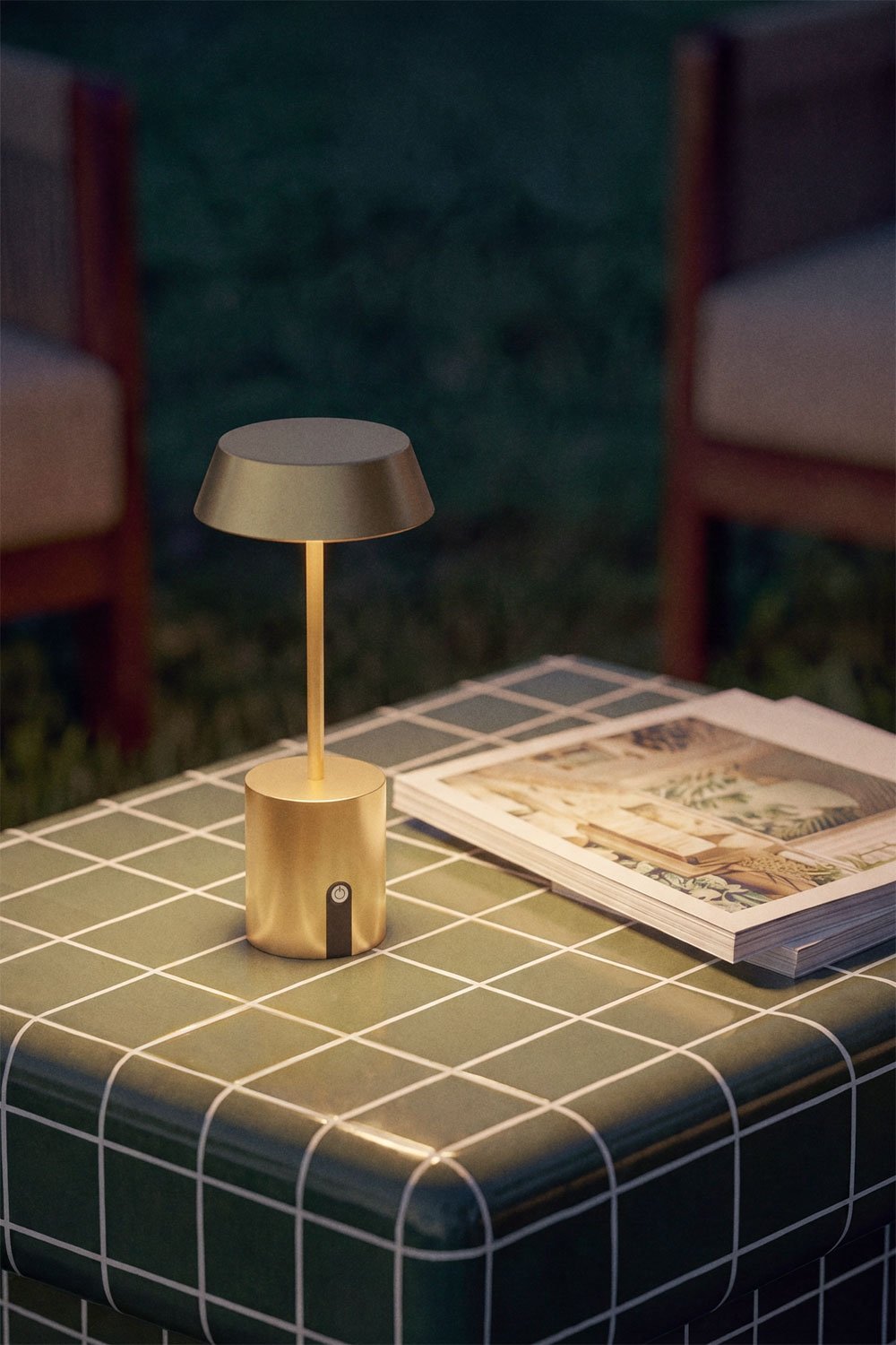 Lámpara de mesa LED inalámbrica para exterior Uliana, imagen de galer&iacute;a 2