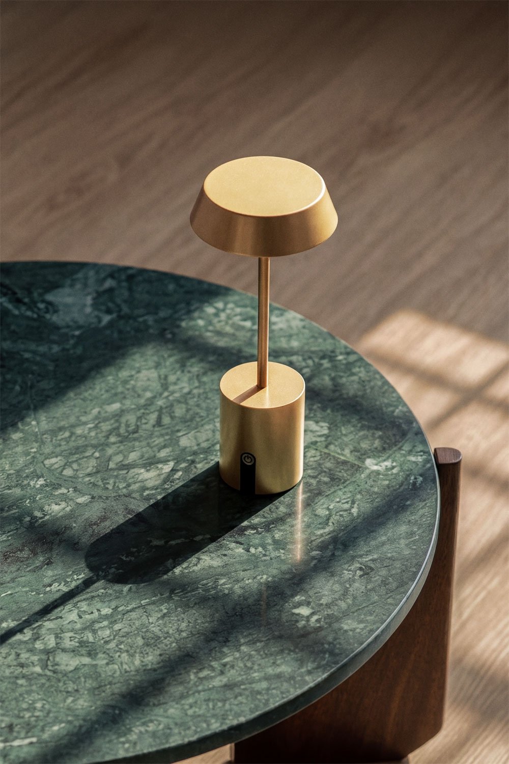 Lámpara de mesa LED inalámbrica Uliana, imagen de galer&iacute;a 1