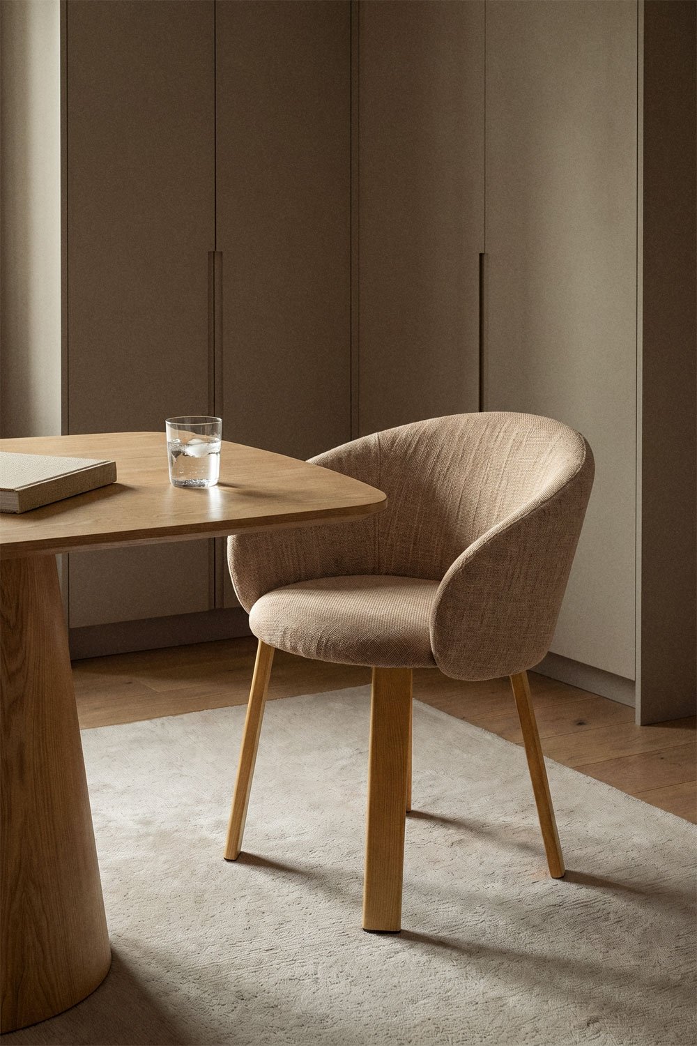 Silla de comedor tapizada Nairea, imagen de galer&iacute;a 1