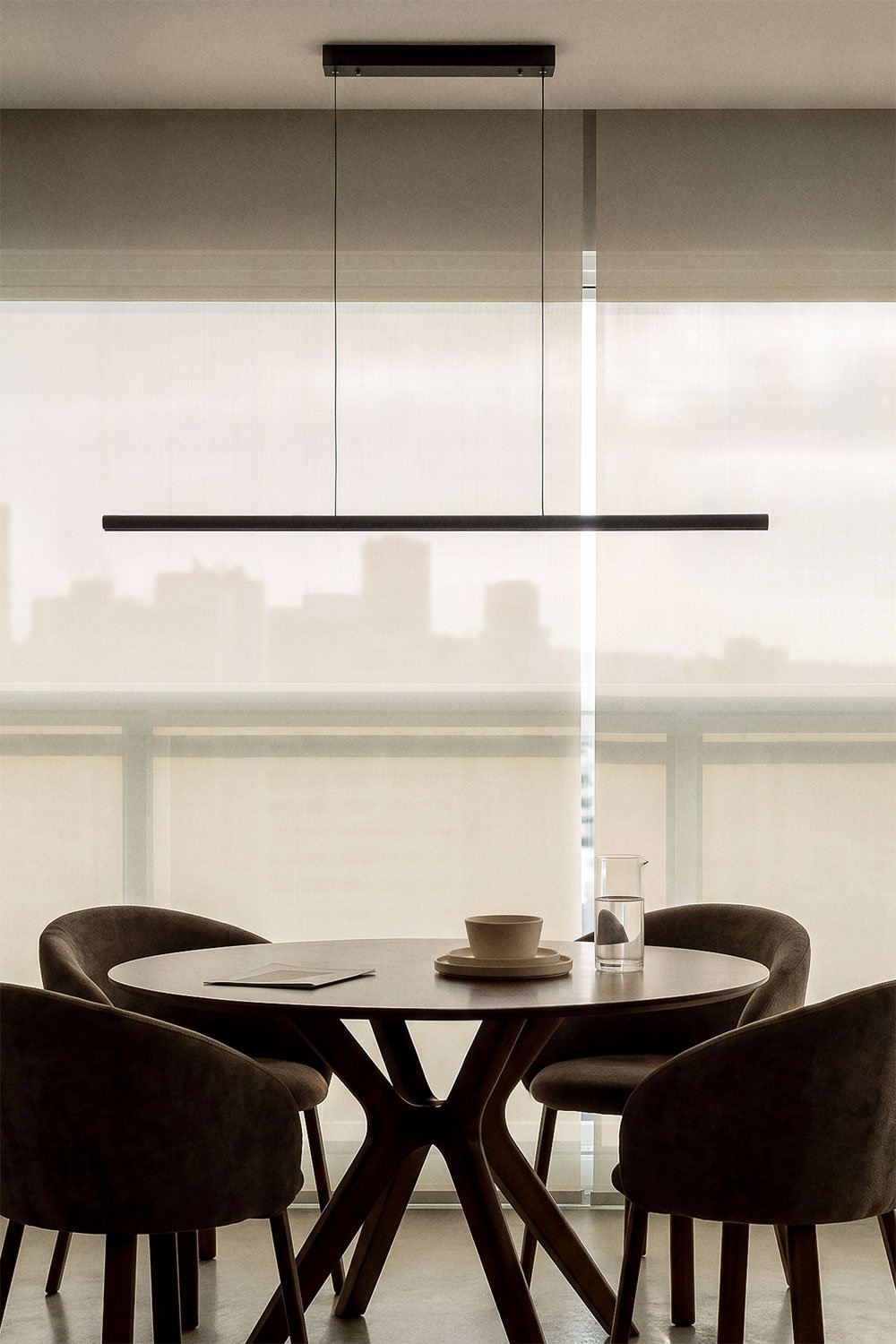 Lámpara de techo colgante lineal LED 120 cm en aluminio Wilen, imagen de galer&iacute;a 1