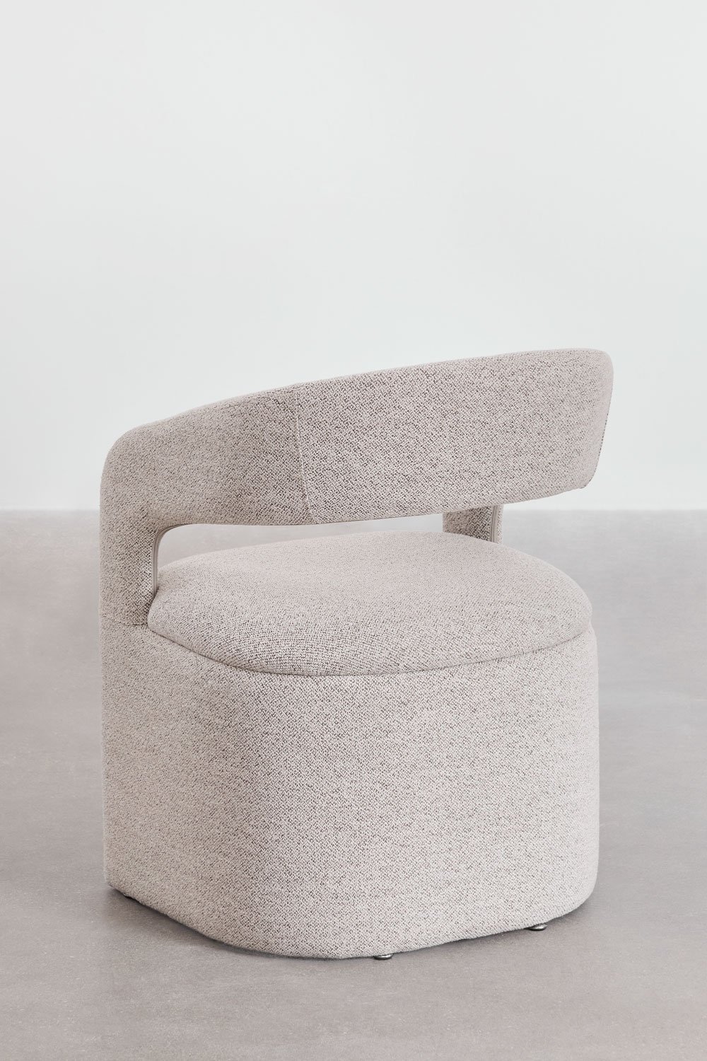 Set de mesa extensible (220-320x95 cm) en madera de roble Treveris y 8 sillas de comedor con reposabrazos en tela bouclé Jules, imagen de galer&iacute;a 10