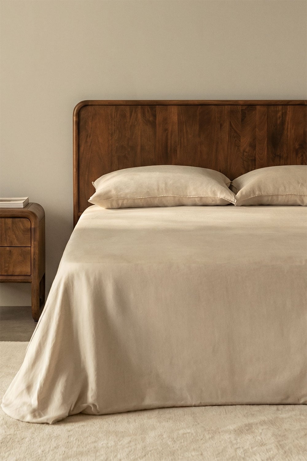 Cabecero para cama de 180 cm en madera de mango oscura Maupaul, imagen de galer&iacute;a 1