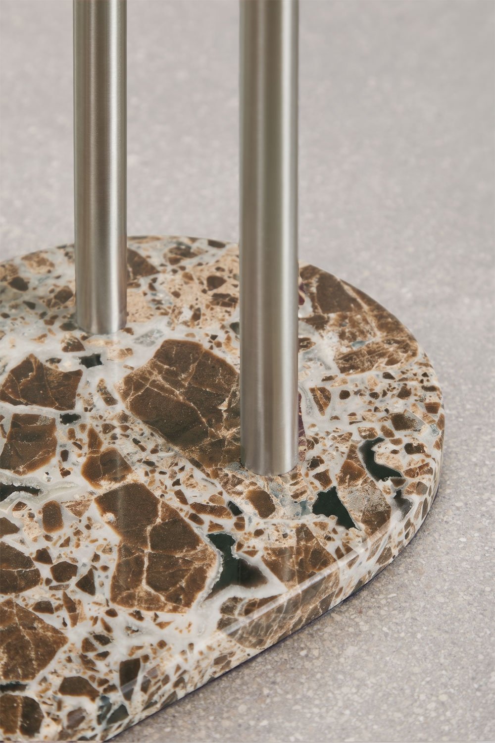 Toallero de pie en piedra natural y acero inoxidable Eravni, imagen de galer&iacute;a 5