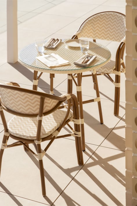 Ensemble de bistrot Brielle composé d'une table ronde de 80 cm et de 2 chaises de jardin empilables en aluminium avec accoudoirs - Beige nude - Blanc Gardenia
