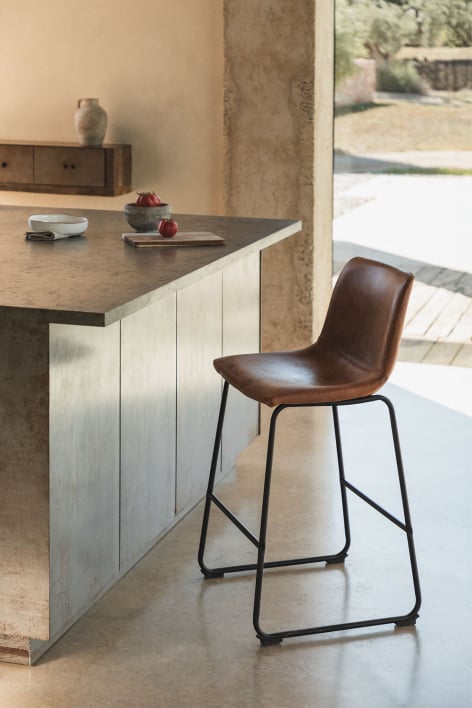 Tabouret haut 65 cm rembourré en similicuir camel vintage Ody 