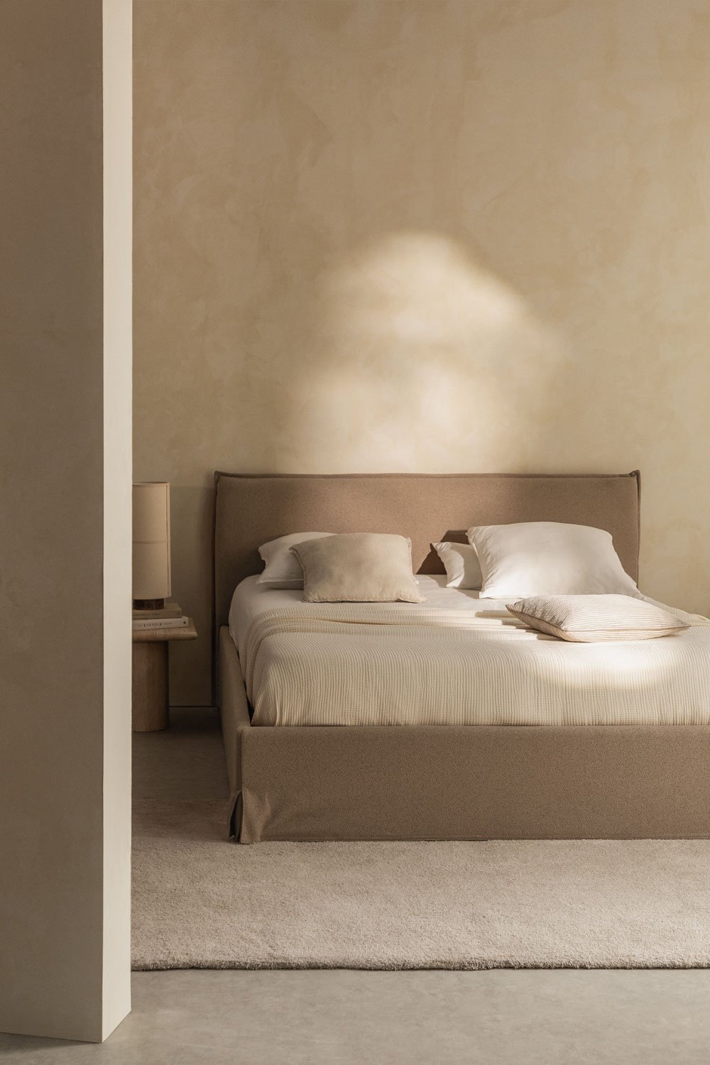 Lit avec sommier coffre tapissé Lorea