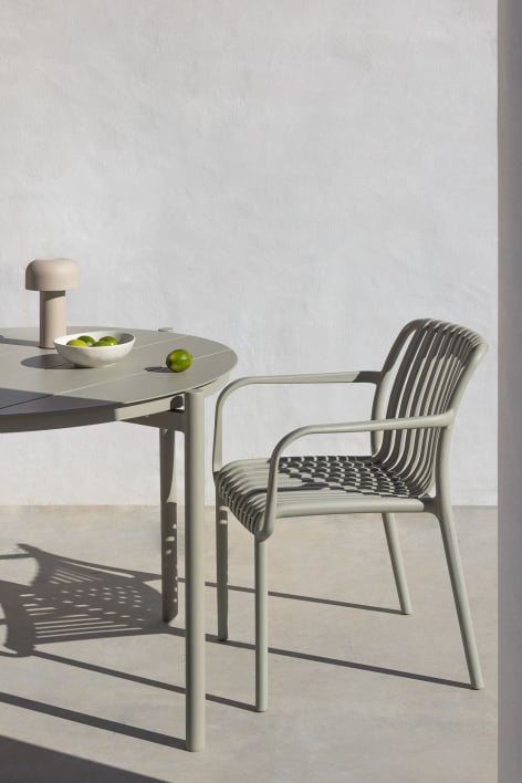 Chaise de jardin Wendell en polypropylène avec accoudoirs