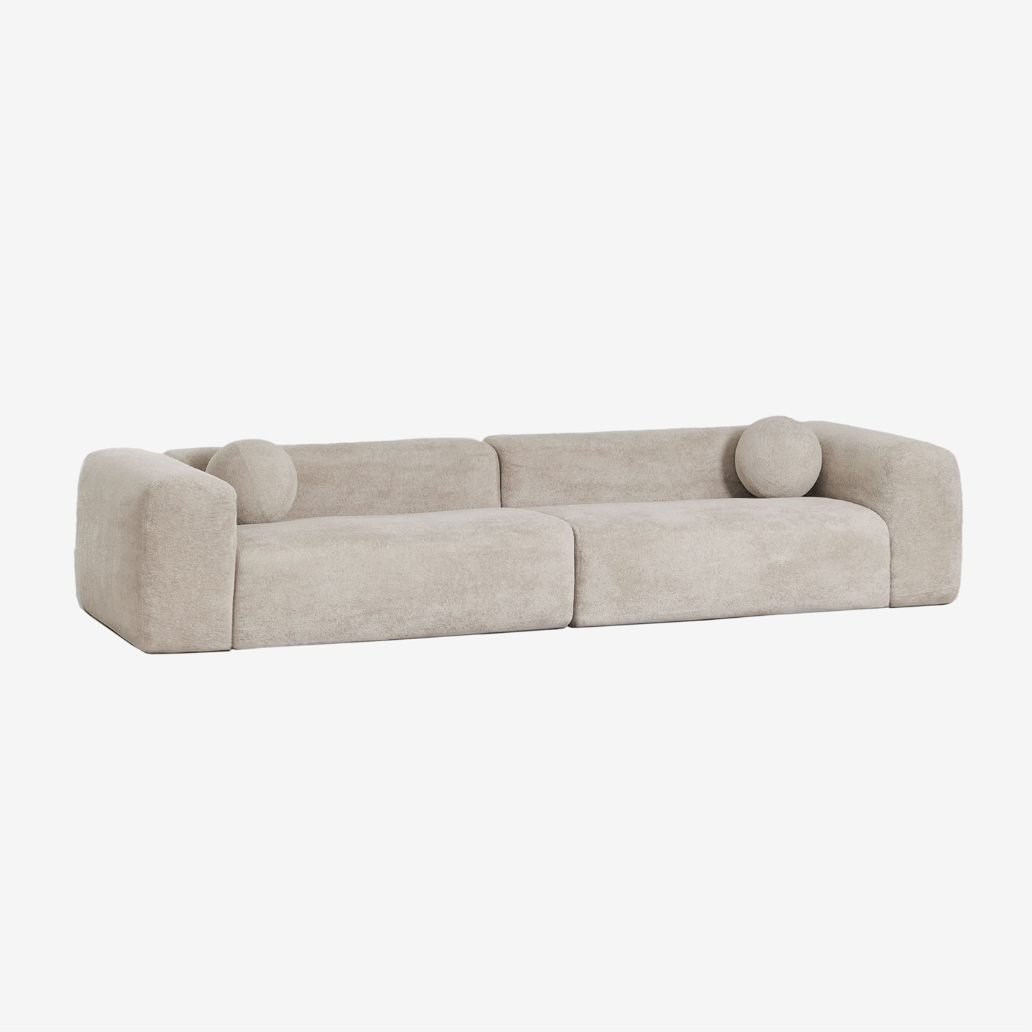 Canapé Angelan Sklum : avis sur le 4 places chunky en fourrure beige crème